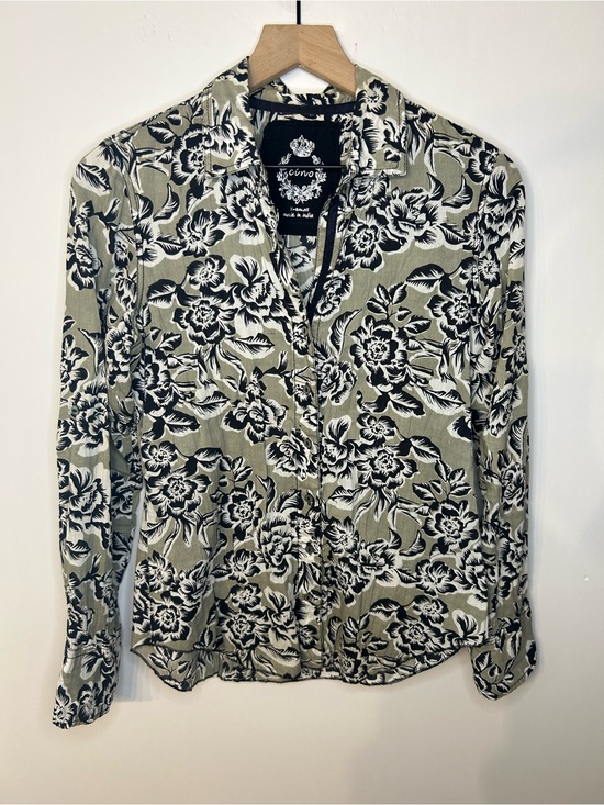 Cino Women’s Floral Button Down Shirt Size XS